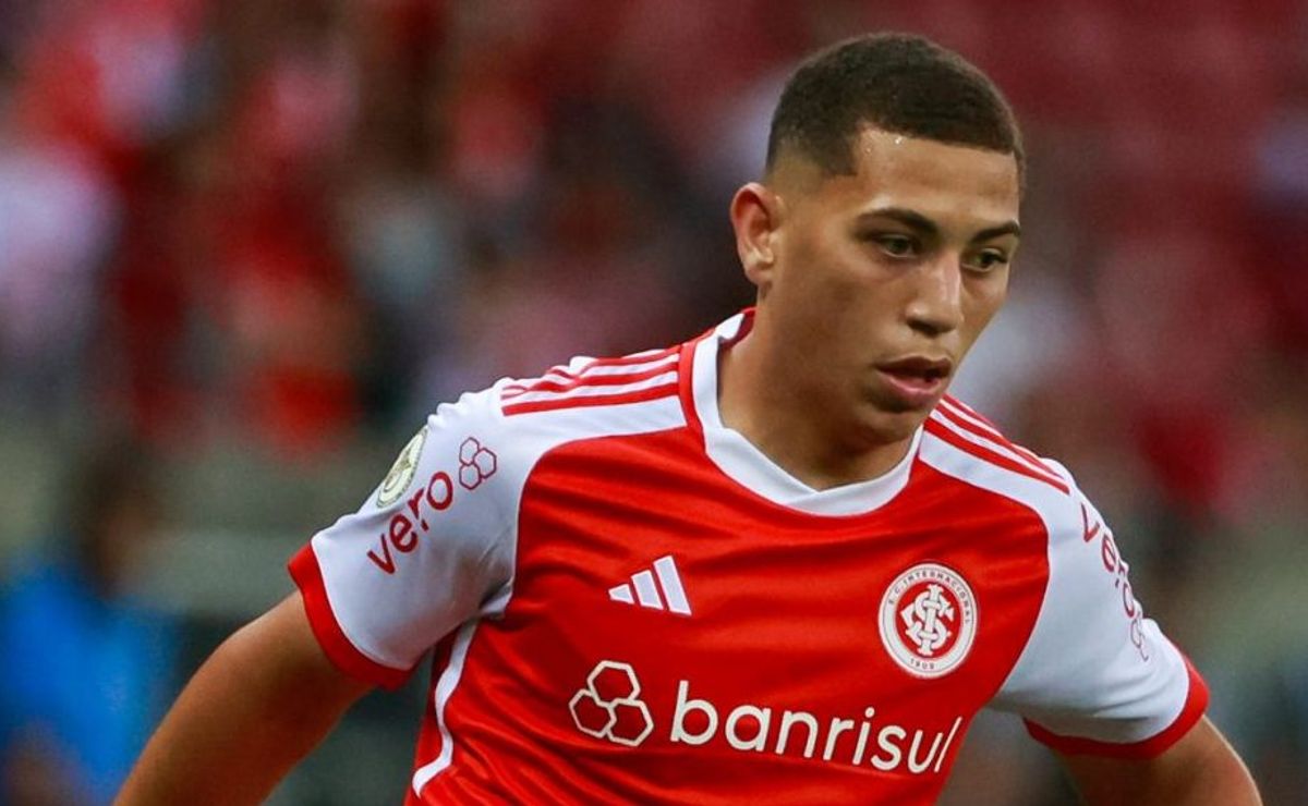 Gabriel Carvalho compõe trio que será desfalque do Internacional no início de 2025