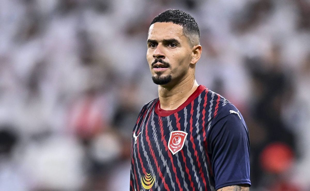 Lucas Veríssimo no Santos em 2025 tem aprovação dos torcedores, mas zagueiro deve seguir no Catar