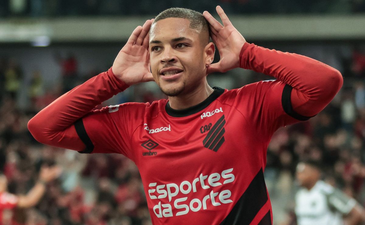 Vitor Roque ganha força no Palmeiras após Leila Pereira ser avisada que Betis deve realizar ‘limpeza’