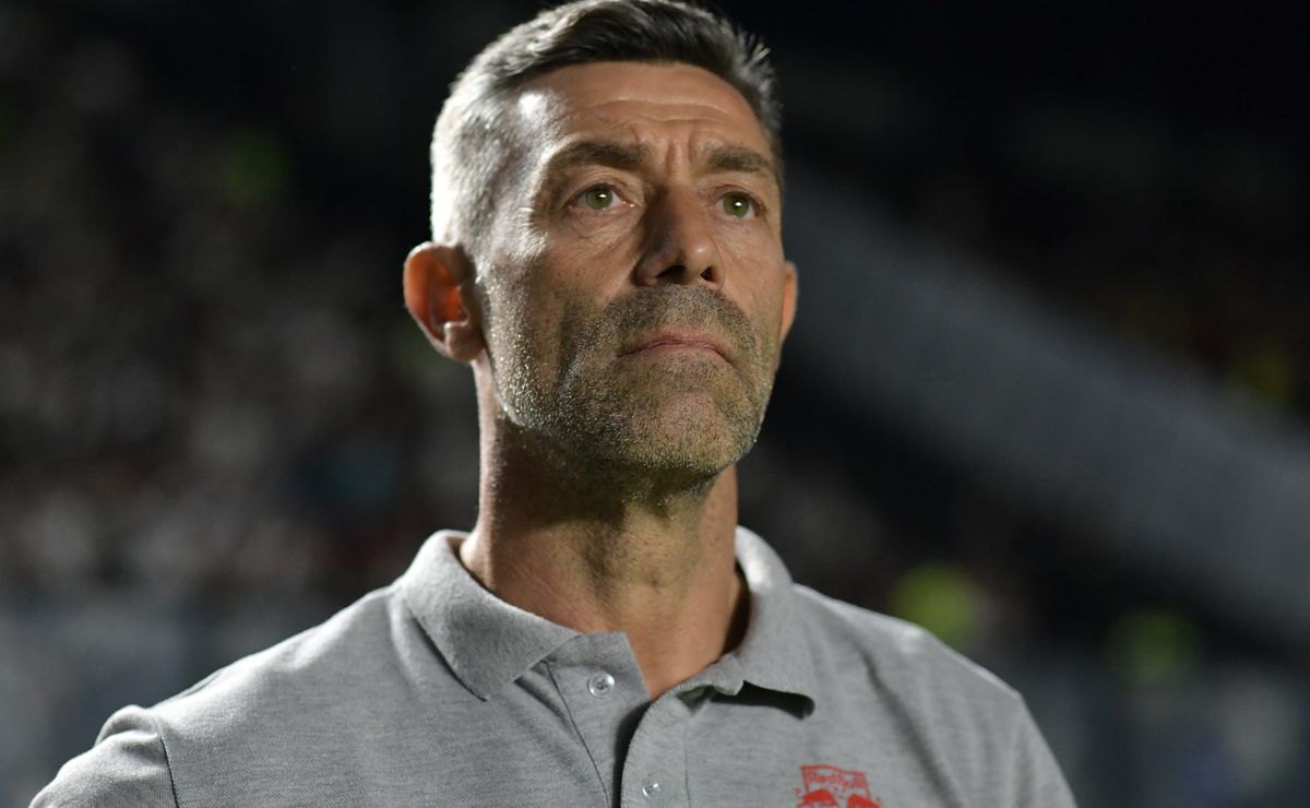 Veja raio-X de Pedro Caixinha e o que esperar no Santos em 2025