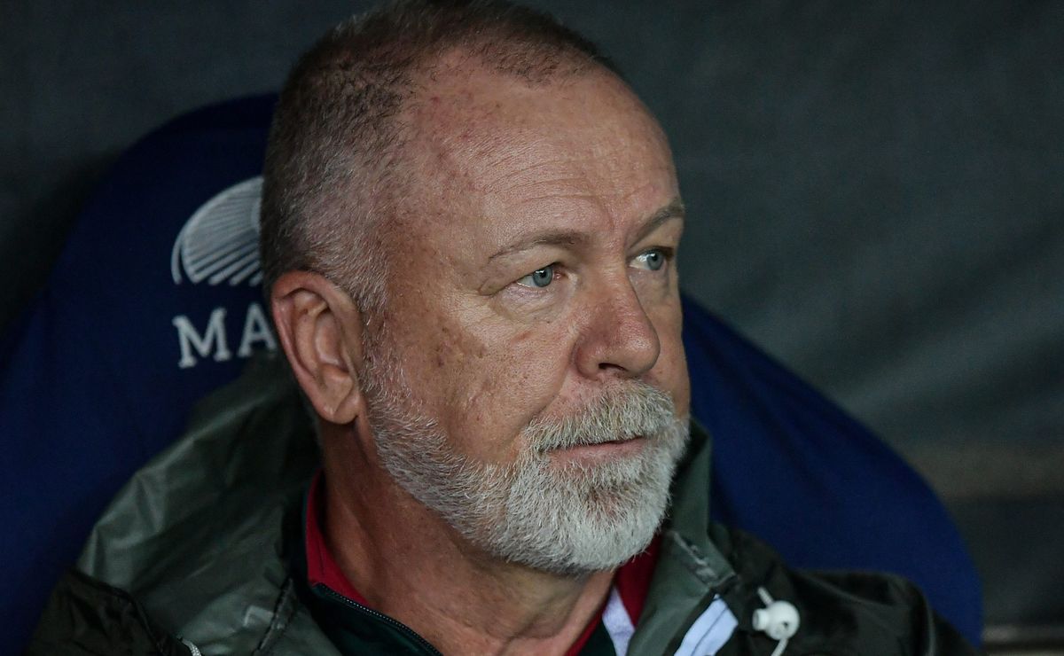 Contratação do Fluminense recebe ultimato de Mano após chegada de Hércules: “Não vai trazer“