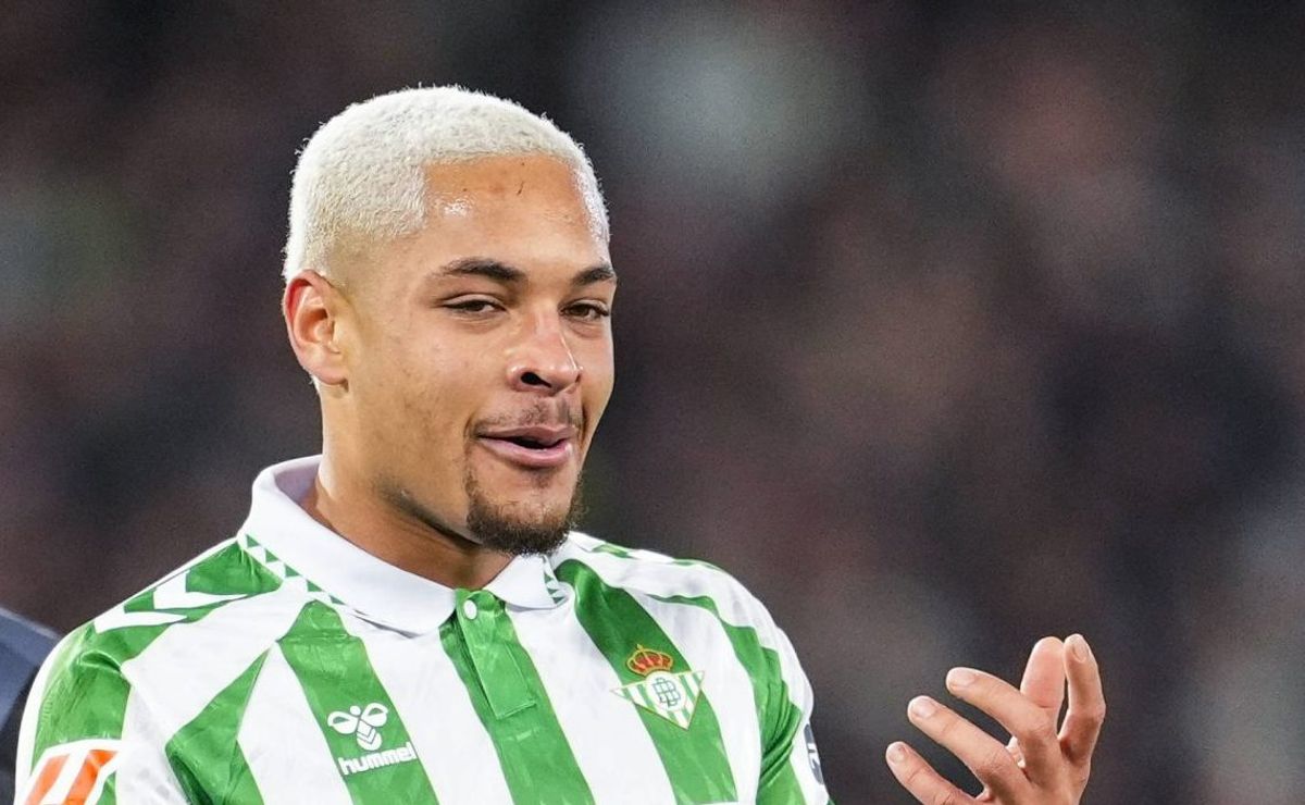 Sonho do Palmeiras, Vitor Roque é monitorado pelo Tottenham e emissário foi observar o atacante