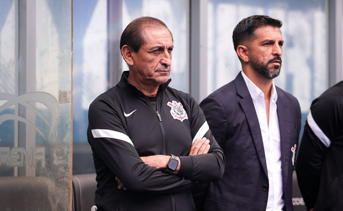 Corinthians de Ramón Díaz decide liberar jogador ao Ceará e Matheus Araújo confirma saída do Timão