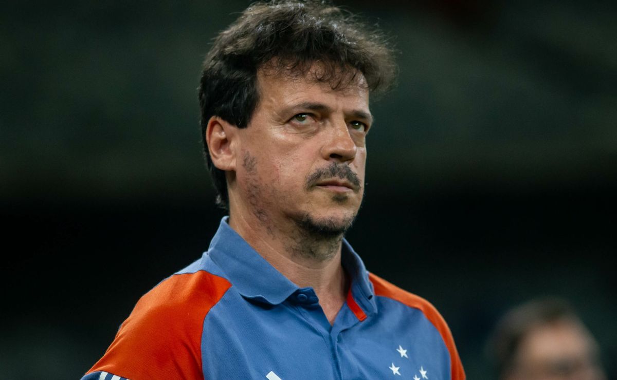 Com aval de Fernando Diniz, Cruzeiro decide rescindir o contrato com Rafael Cabral