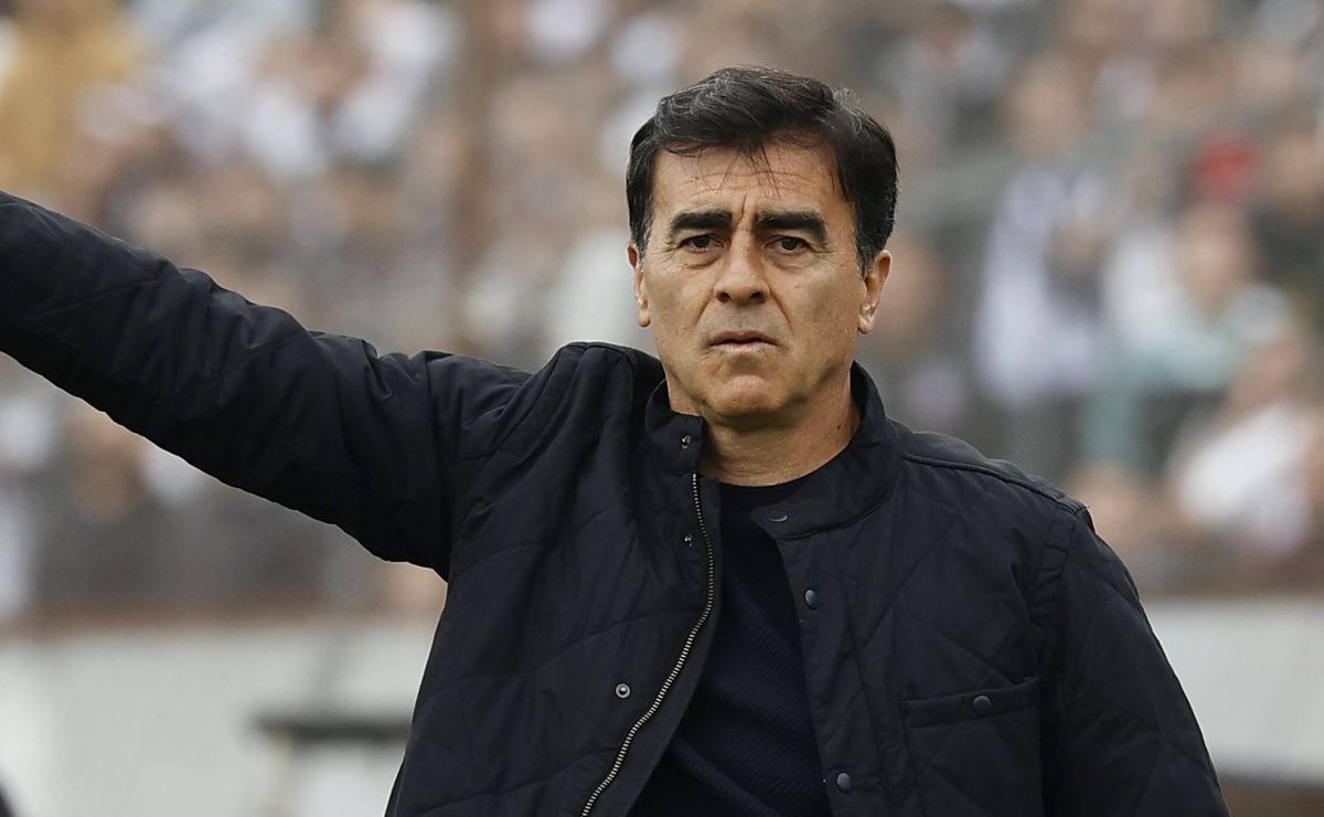 Quinteros mal chega ao Grêmio e manda recado de despedida ao Vélez-ARG: “Até logo”