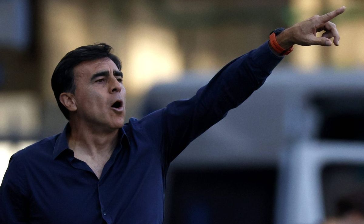 Gustavo Quinteiros será anunciado e Grêmio prepara 'lista de dispensa' com Soteldo, Reinaldo e +2