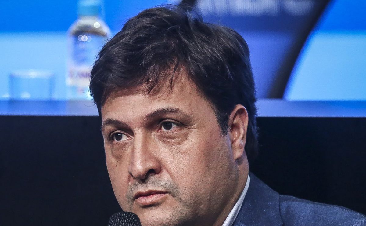 Após fechar com Gustavo Quinteros, Alberto Guerra avança para trazer Niclas Eliasson ao Grêmio