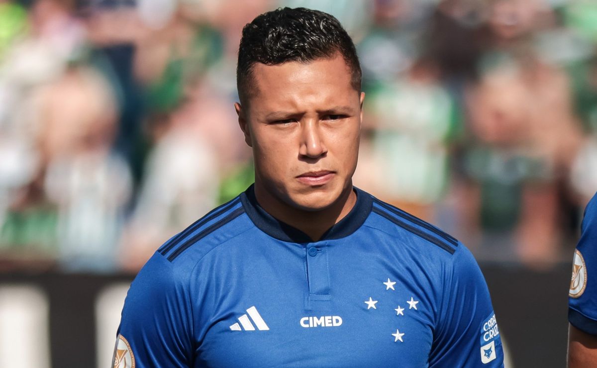 Grêmio monitora a situação de Marlon e pode dar chapéu em adversário direto