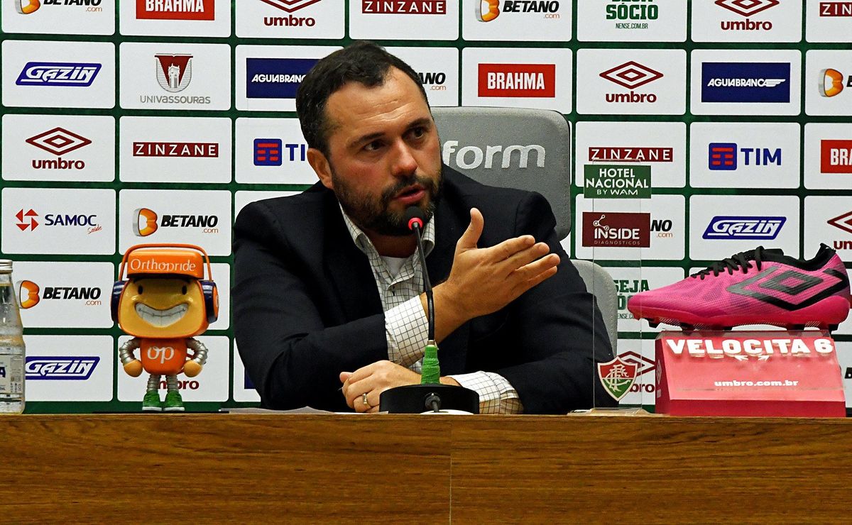 Alexandre Mattos revela bastidor da negativa de Bittencourt em não vender Arias para times do Brasil