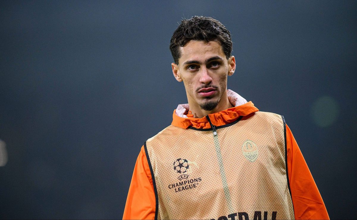 Marlon Gomes negocia retorno ao Rio de Janeiro para jogar em rival do Vasco