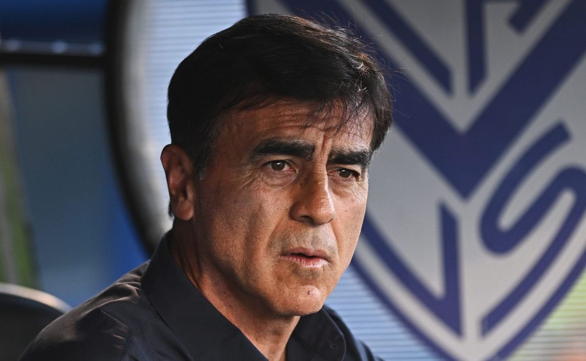 Atlético-MG tenta ‘atravessar’ Grêmio com Gustavo Quinteros, mas acerto é considerado difícil