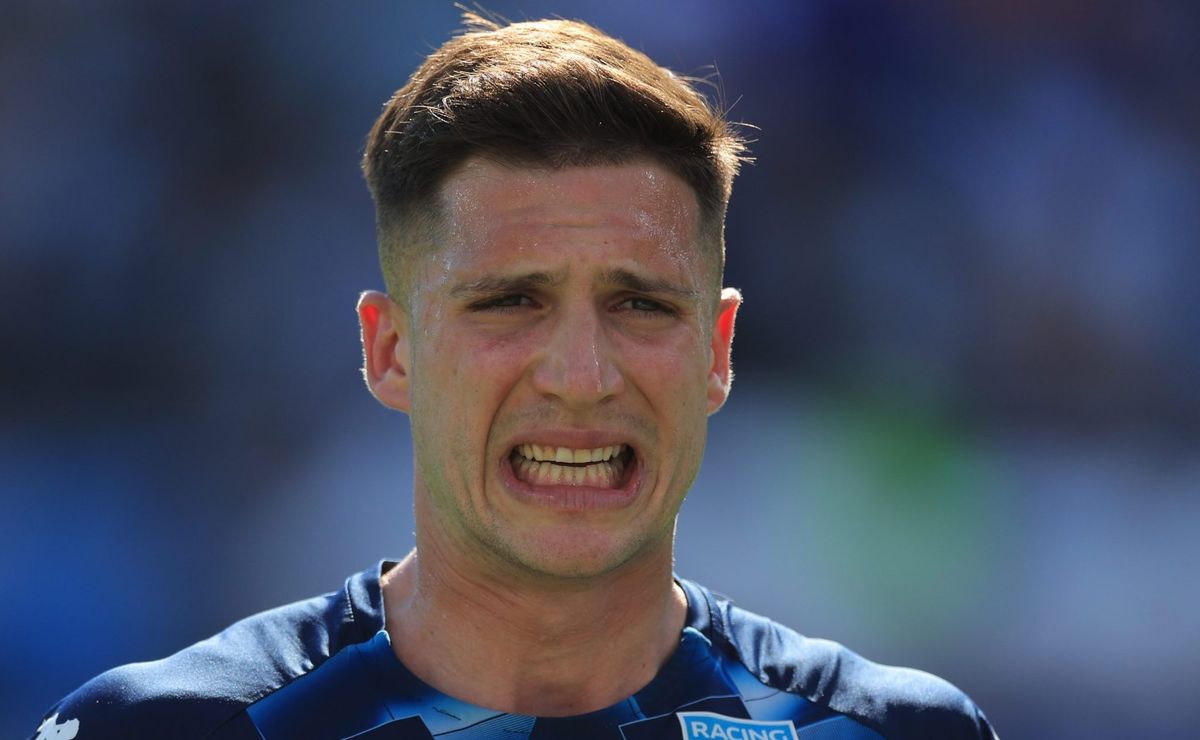 Botafogo esquece Léo Linck, empresário confirma interesse no goleiro Facundo Cambeses, do Racing