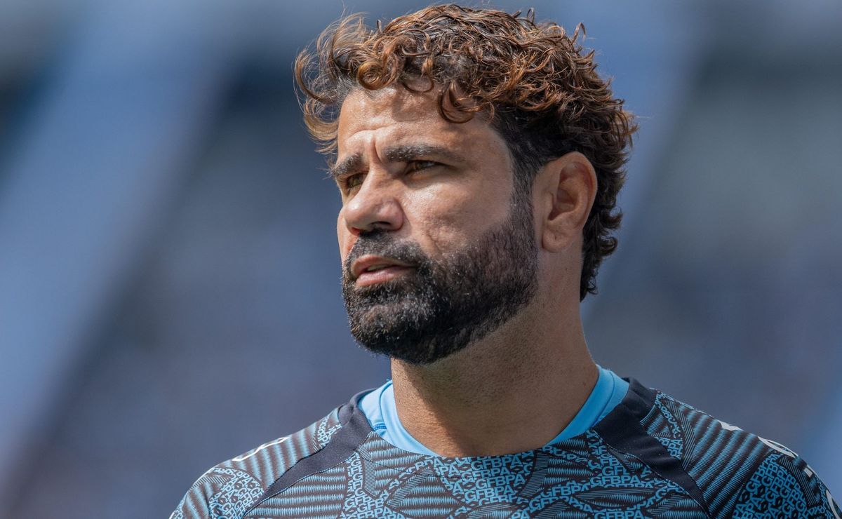 Diego Costa e ganha força para deixar o Grêmio e assinar com Nacional-URU