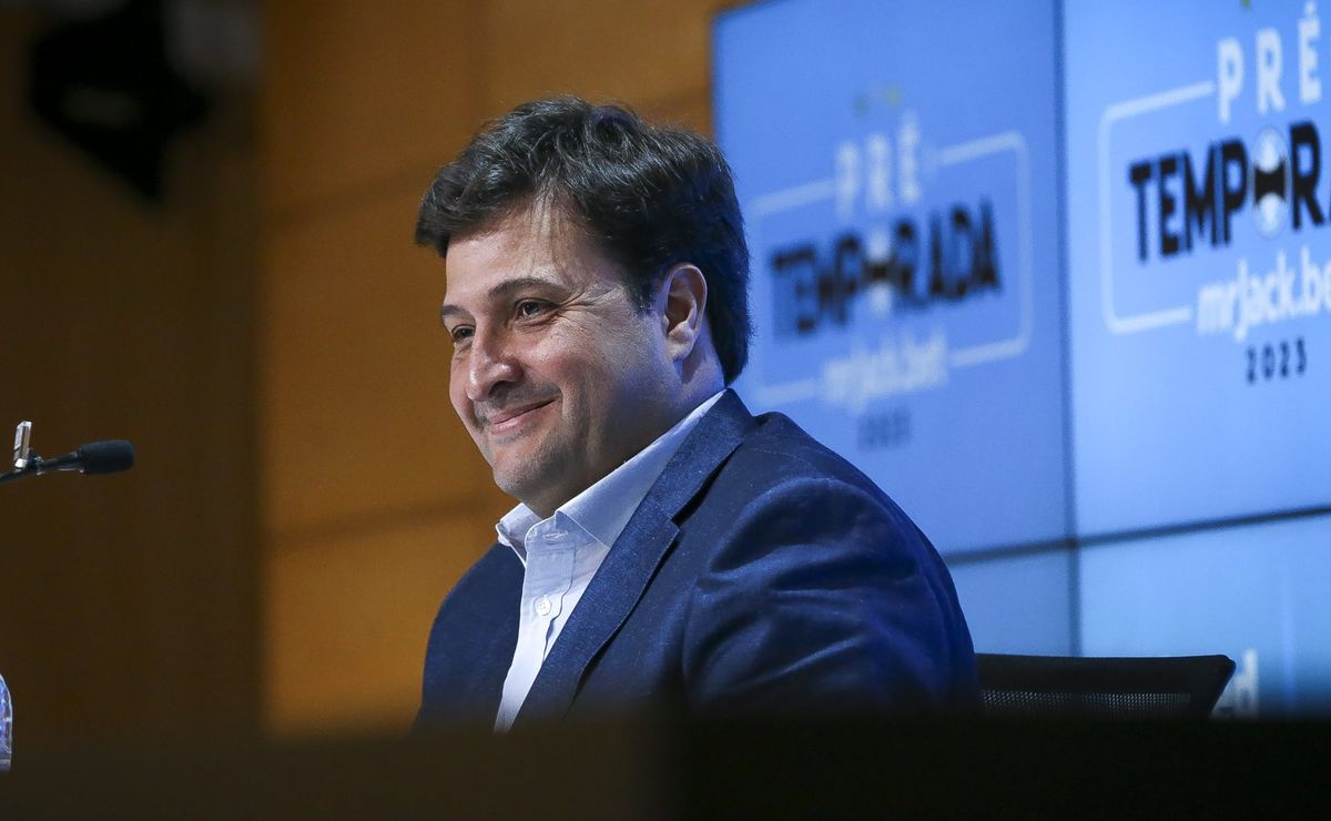 Grêmio terá mais de R$ 50 milhões para fechar com reforços em 2025, confirma o presidente