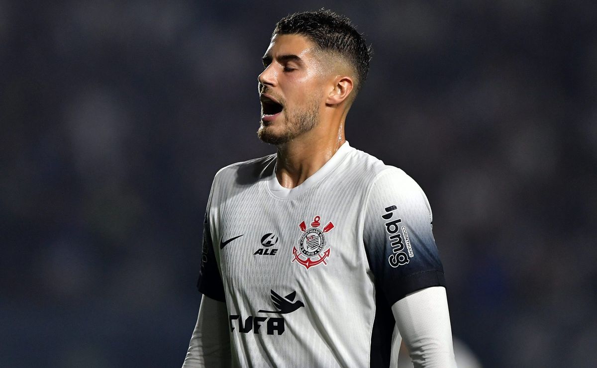 Corinthians não aprova atitude de Pedro Raul e faz reunião para selar a saida do atacante