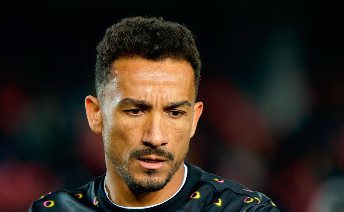 Futuro de Danilo é exposto na Juventus e Vasco toma decisão surpreendente