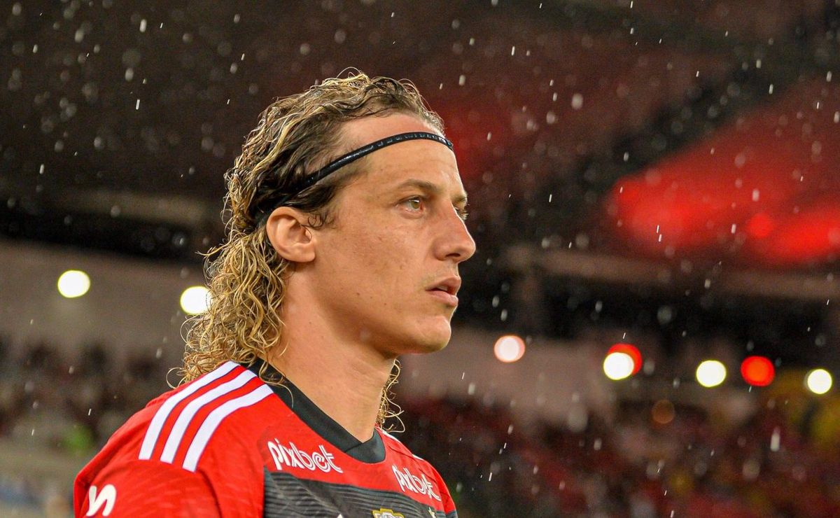 7 dias após deixar o Flamengo, David Luiz aceita assinar com rival para realizar sonho de criança