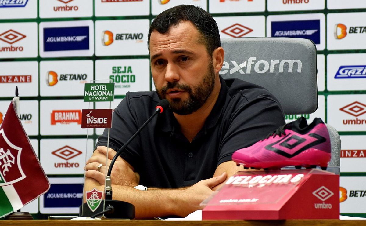 Depois de fechar com Juan Pablo Freytes, Bittencourt volta a carga para contratar um centroavante ao Palmeiras