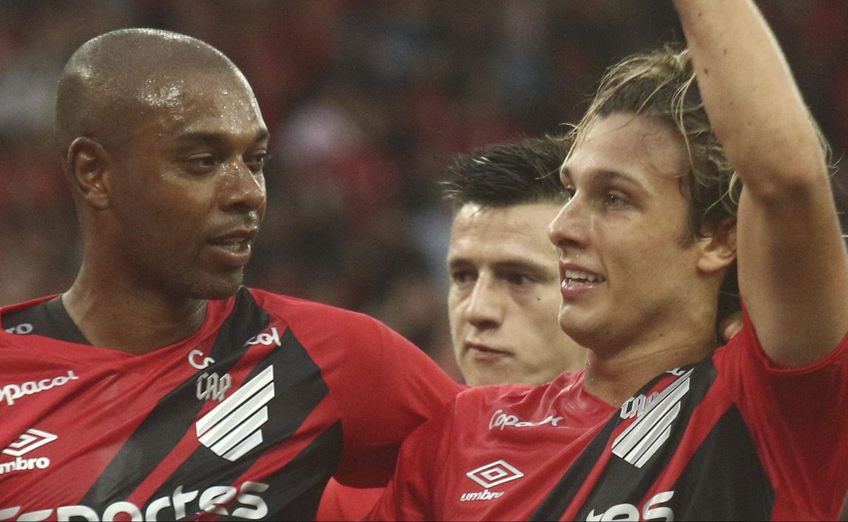 De saída do Athletico-PR, Canobbio é oferecido ao Flamengo e Fluminense no mercado da bola