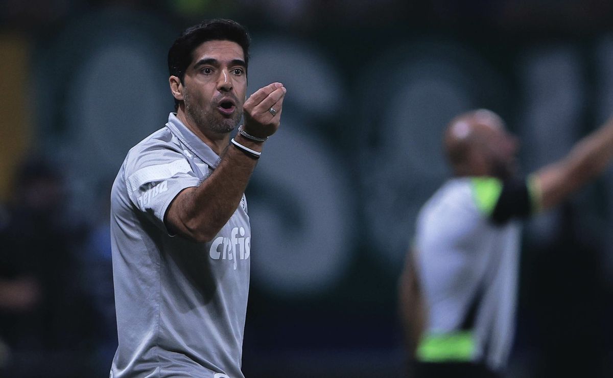 Abel Ferreira toma decisão e chegada de Paulinho ao Palmeiras é para substituir Dudu