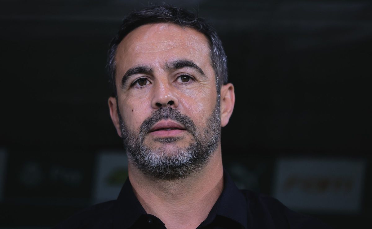 Artur Jorge renuncia a bônus por conquistas para finalizar acordo de rescisão com o Botafogo