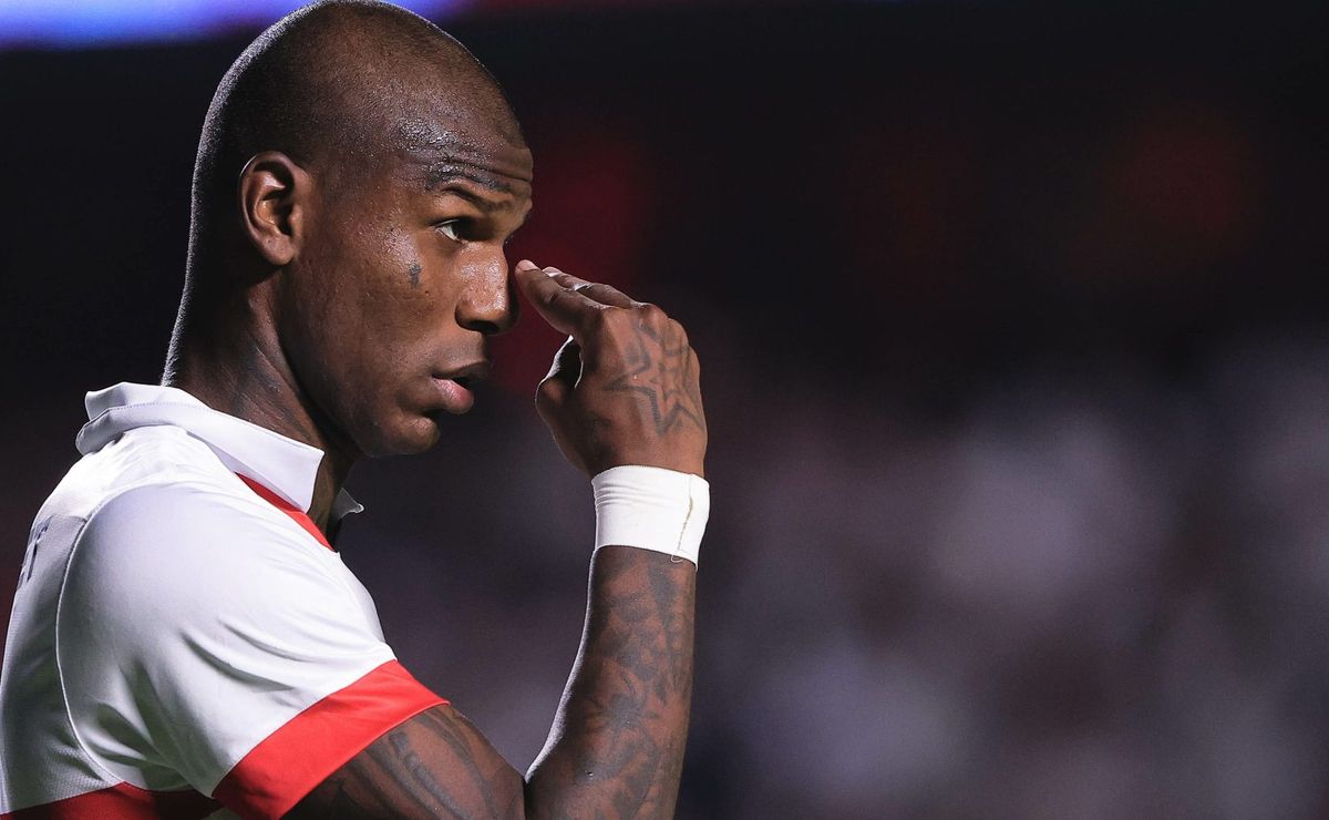 Grêmio abre negociação com São Paulo e envia proposta para a contratação de Arboleda