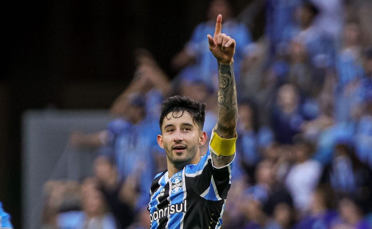 Palmeiras busca contratar Villasanti do Grêmio e tem dois trunfos para conseguir fechar negócio