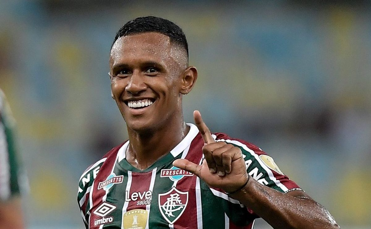 Marquinhos mal chega ao Cruzeiro e recado envolvendo Diniz vem à tona: “Comprometido e aguerrido”