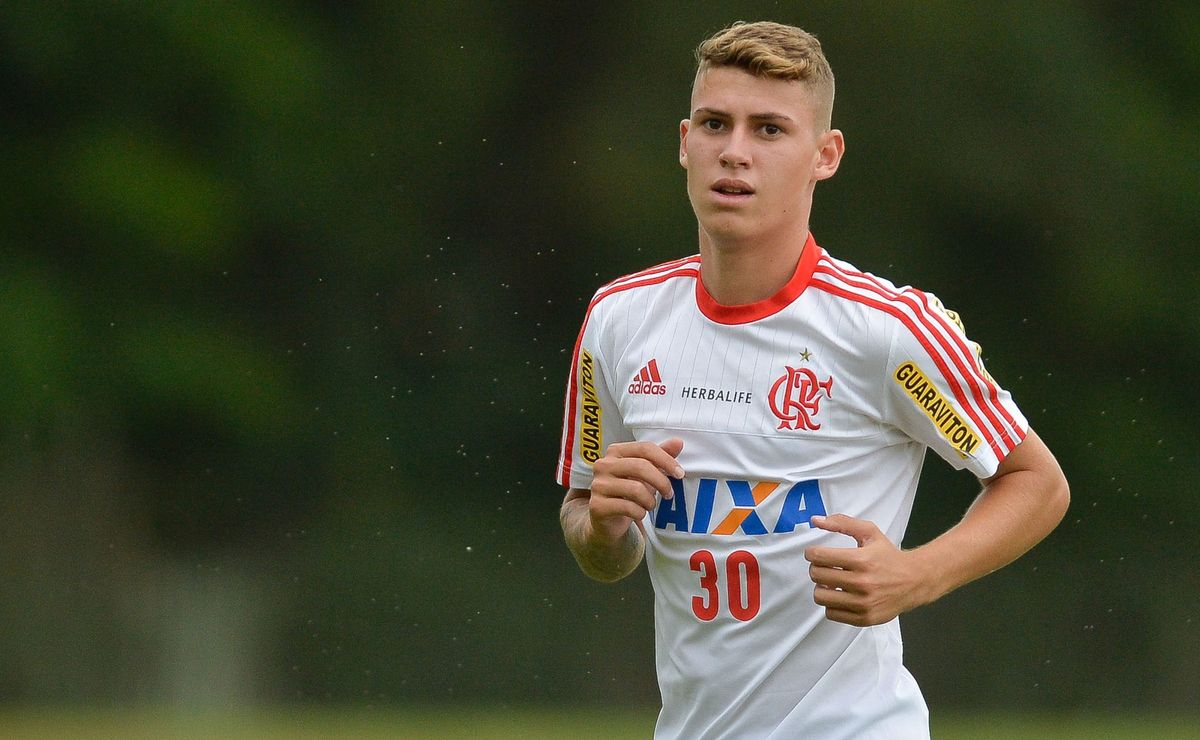 Matheus Sávio, ex-Flamengo, rende dinheiro ao clube após venda ao Urawa Reds