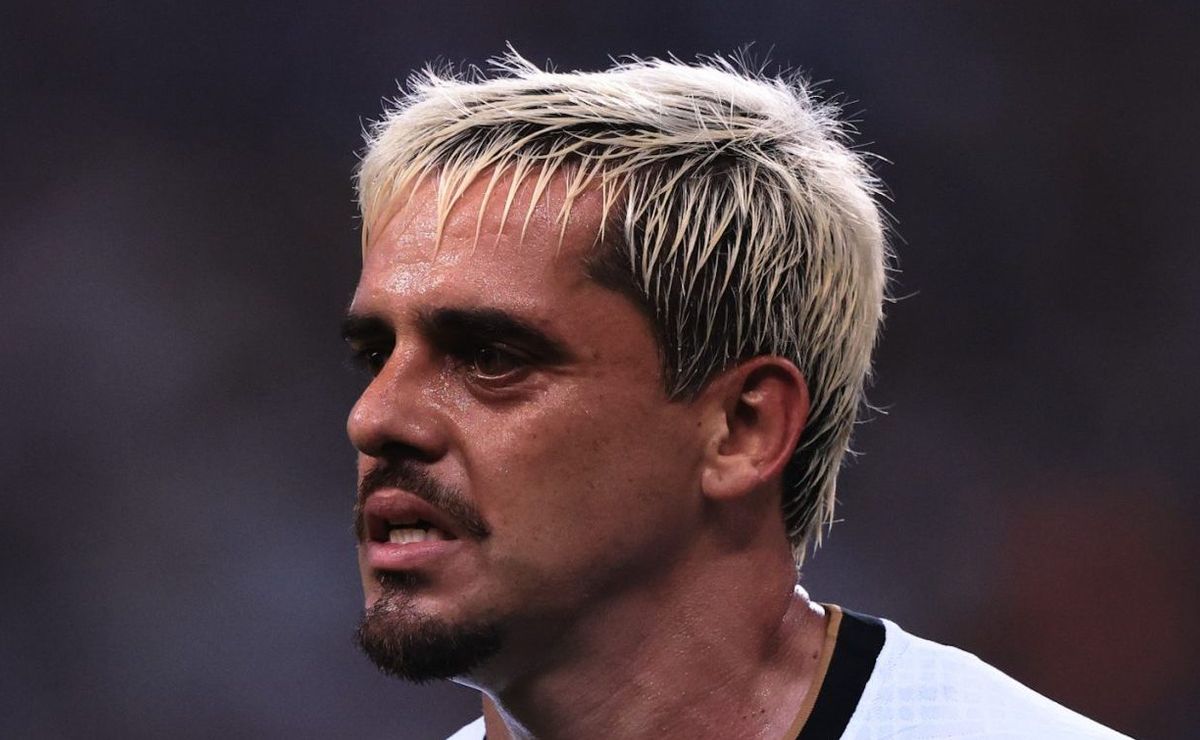 Fagner mal deixa o Corinthians e manda alfinetada na chegada ao Cruzeiro: “Brigar por coisas grandes”