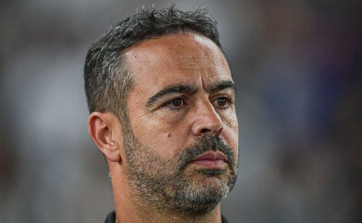 Artur Jorge manda recado oficial de despedida do Botafogo: “Não há história sem…”