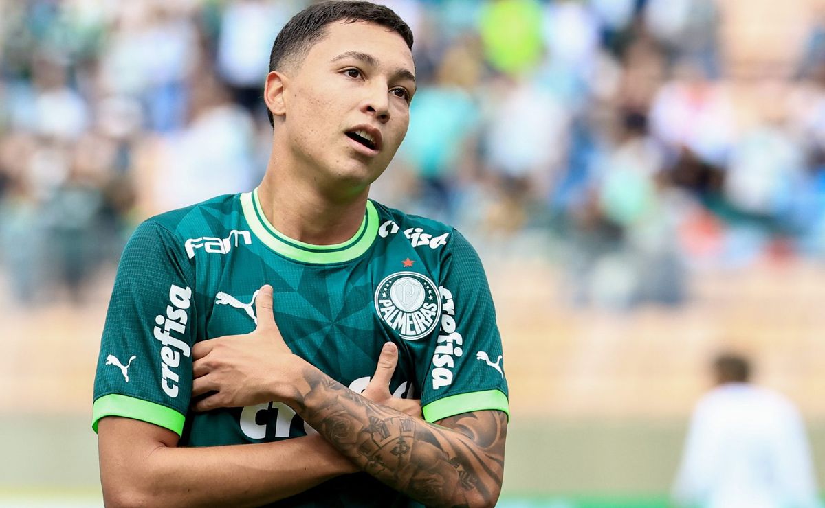 Querido por Abel Ferreira, jovem do Palmeiras, Thalys, marca 2 gols em goleada pela Copinha