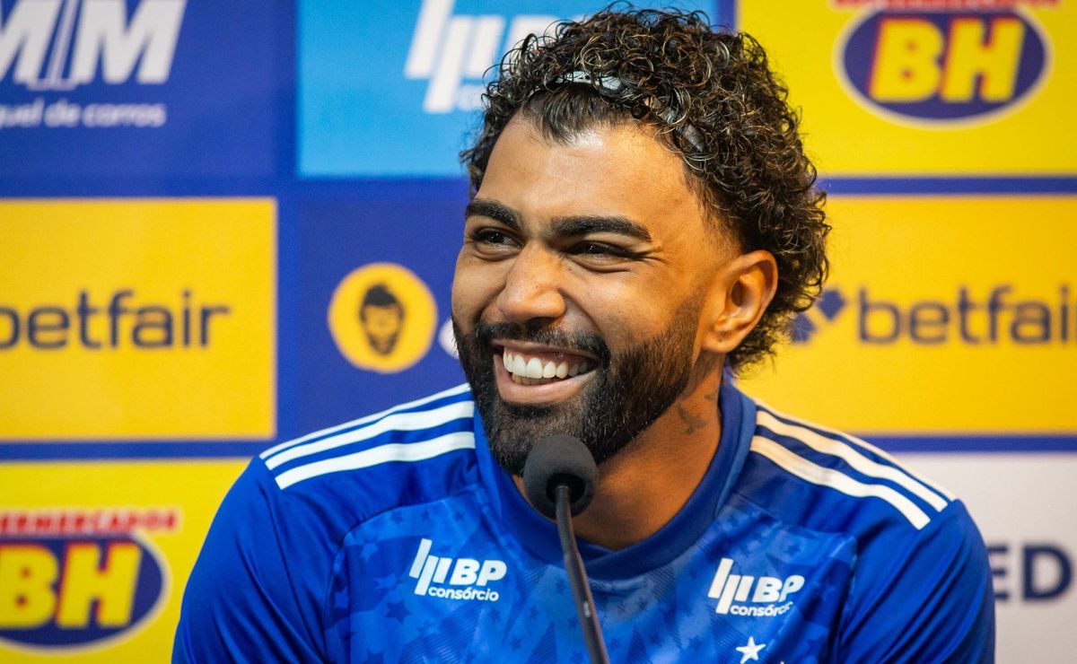 Gabigol volta a cutucar Tite, ex-técnico do Flamengo, em apresentação no Cruzeiro