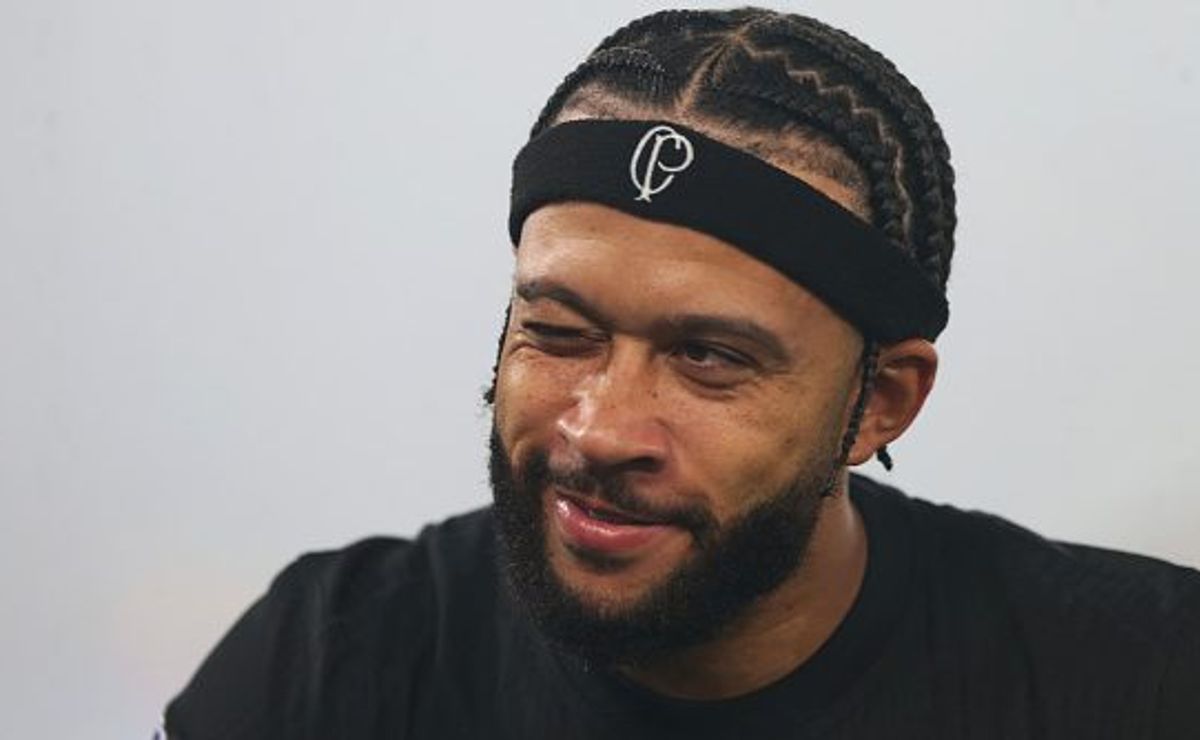Corinthians assina com meio-campista acima da média para atuar com Memphis Depay em 2025