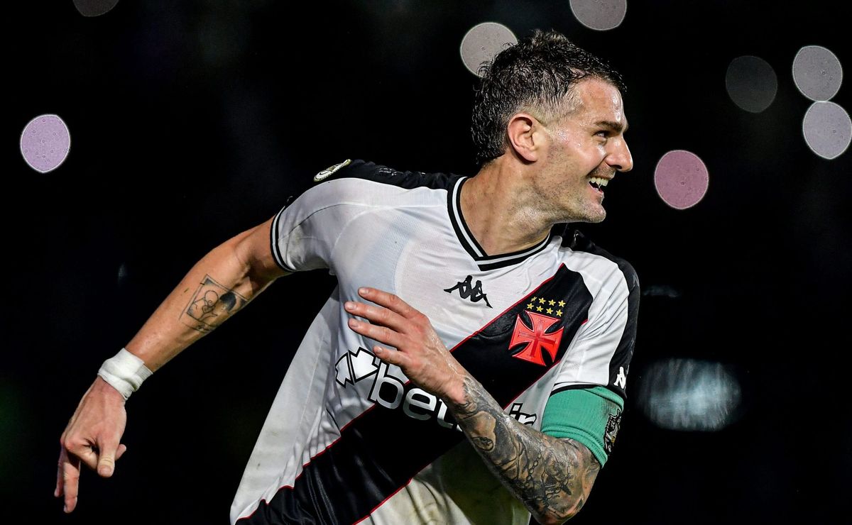 Vidente crava Vasco de Vegetti sendo finalista do Carioca 2025 contra rival