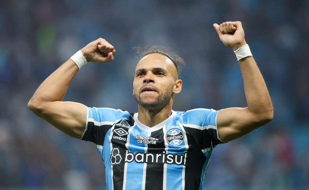 Grêmio anuncia campeão da Libertadores pelo Flamengo como 1° reforço de 2025