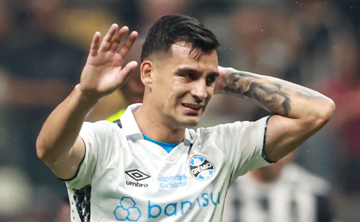 Cristaldo vendido pelo Grêmio após contato oficial feito pelo Cruzeiro tem aprovação de Fernando Diniz