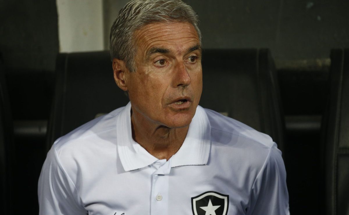 Luís Castro responde sobre voltar ao Botafogo para substituir Artur Jorge: “Mais lúcido”