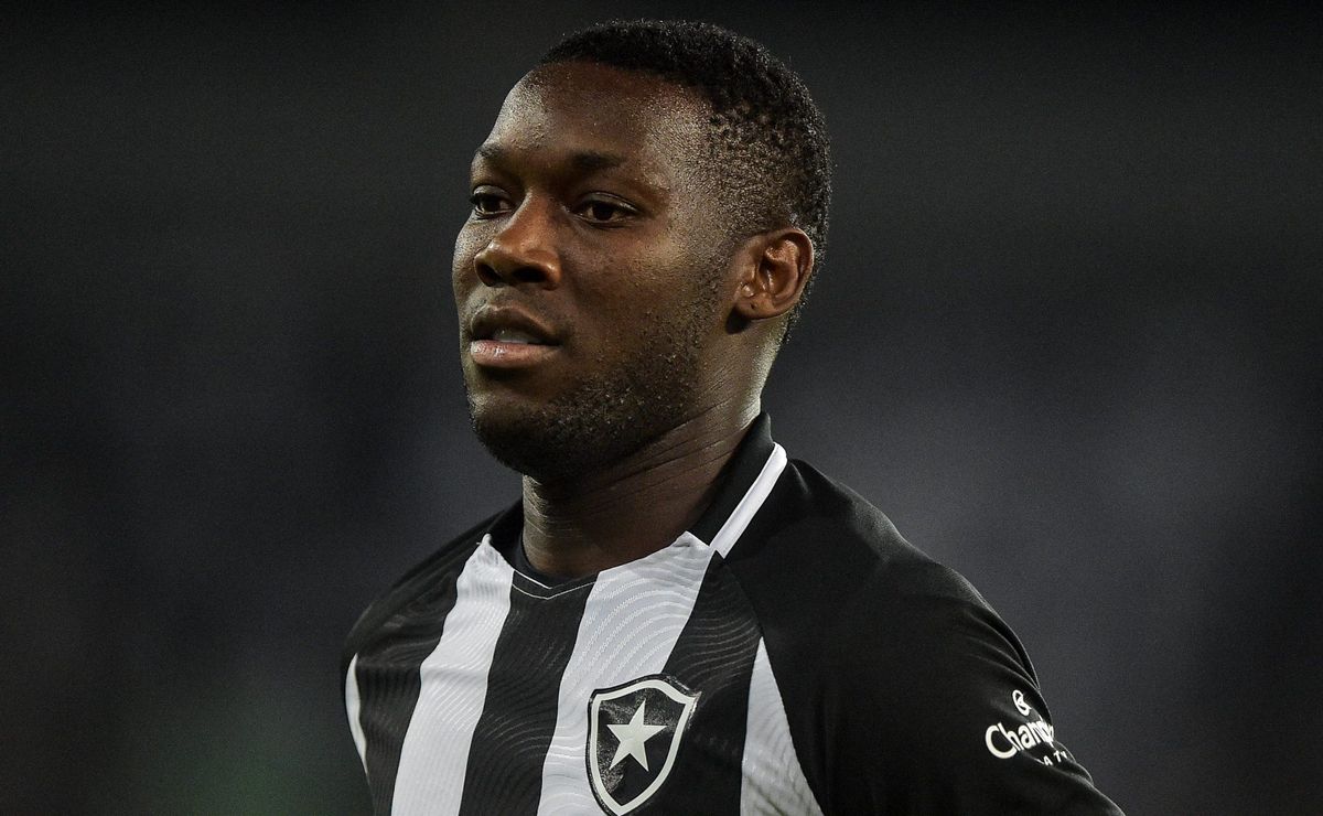 Patrick de Paula acredita em superação e planeja volta por cima no Botafogo