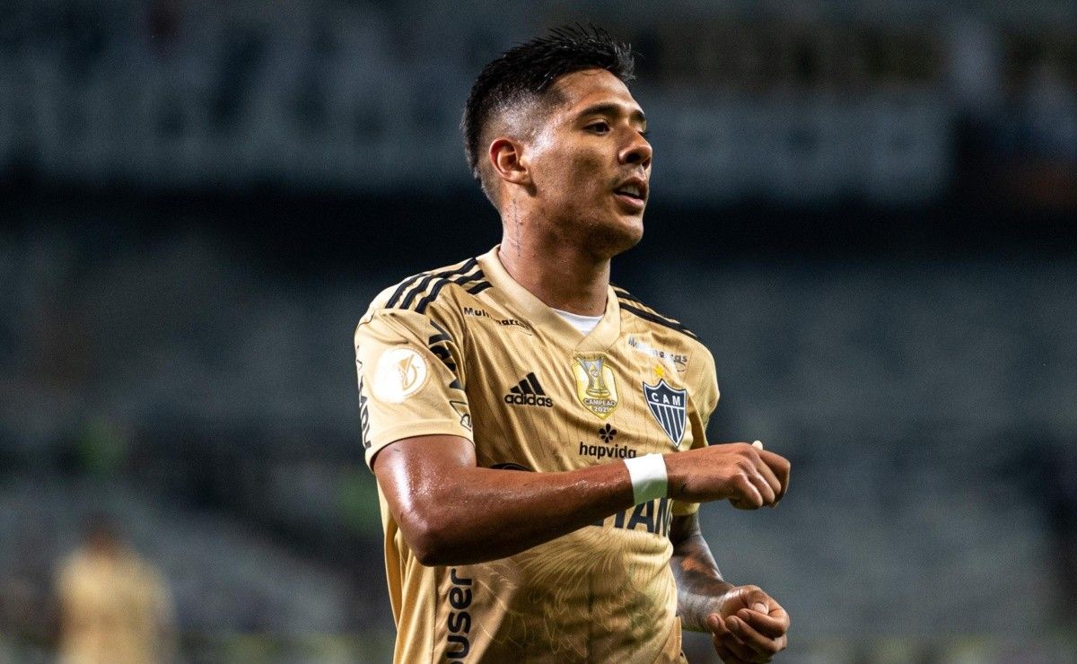 Zaracho aguarda resposta do Atlético-MG para selar retorno ao Racing em 2025