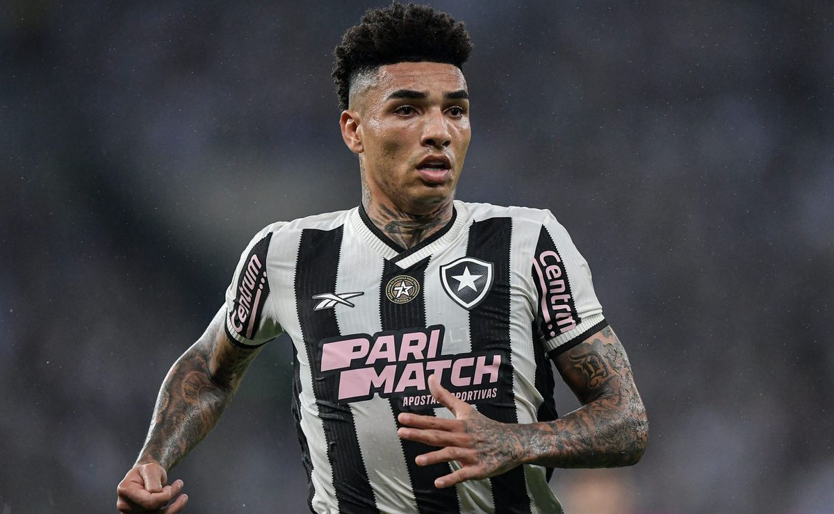 Fulham intensifica interesse em Igor Jesus e aceita negociar ex-Flamengo com o Botafogo