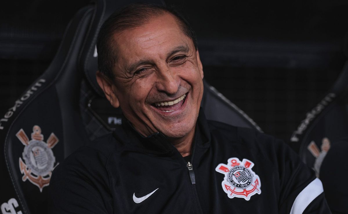 Corinthians quer fechar com 3 reforços para Ramón Díaz deixar time ainda mais forte por títulos