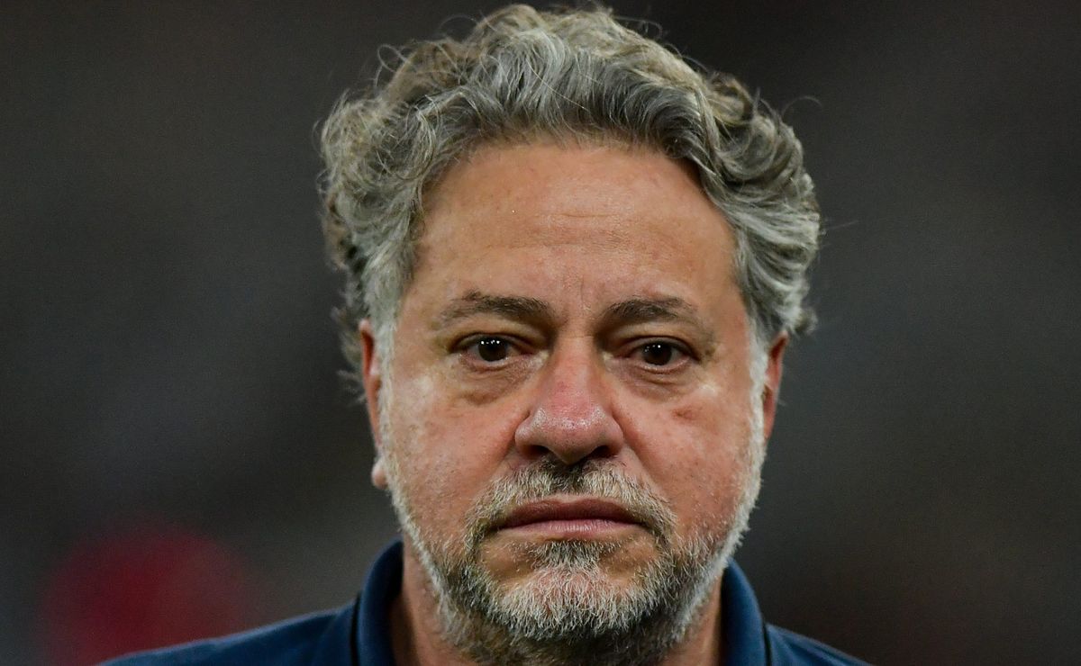 Zubeldia não se empolga e Julio Casares decide não contratar Rony para o São Paulo