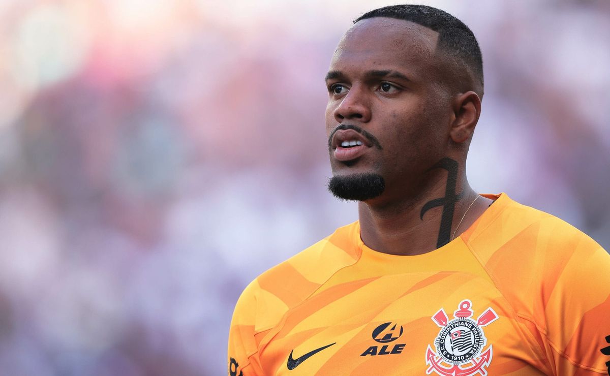 Carlos Miguel quer voltar ao Brasil e sua contratação no São Paulo é aprovada pela torcida