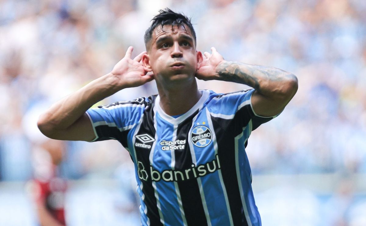 Cristaldo negocia com antigo clube, e destino pode ser longe do Grêmio em 2025