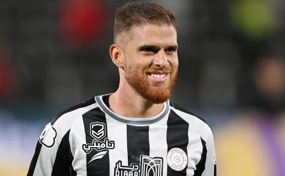 Cuéllar chega em acordo com o Al-Shabab por rescisão e tem data para chegar no Grêmio