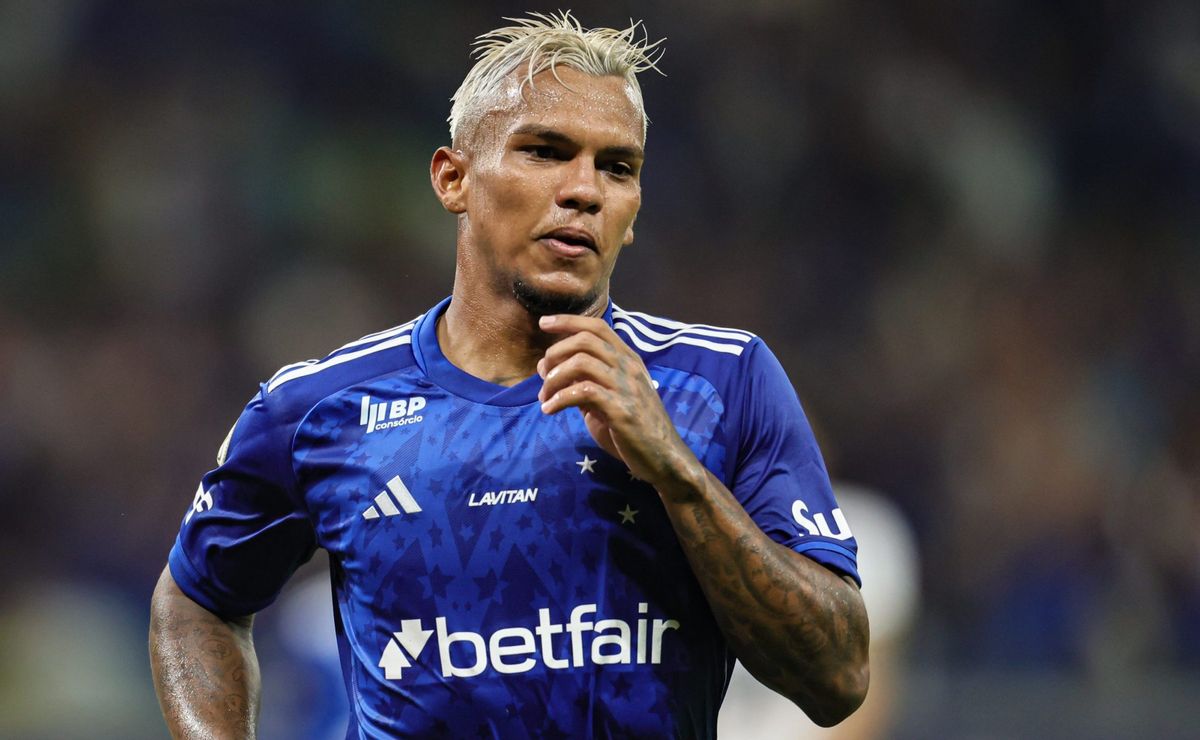 Vasco demonstra interesse por Gabriel Veron, mas Porto quer R$ 63 milhões pela venda