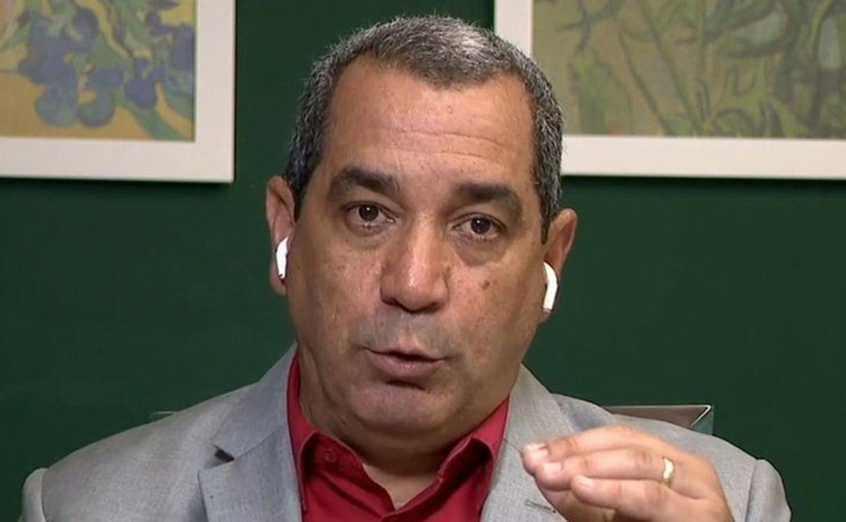 Zinho faz ‘alerta’ para o Botafogo após Textor confirmar 4 saídas: “Olha quantos nomes”