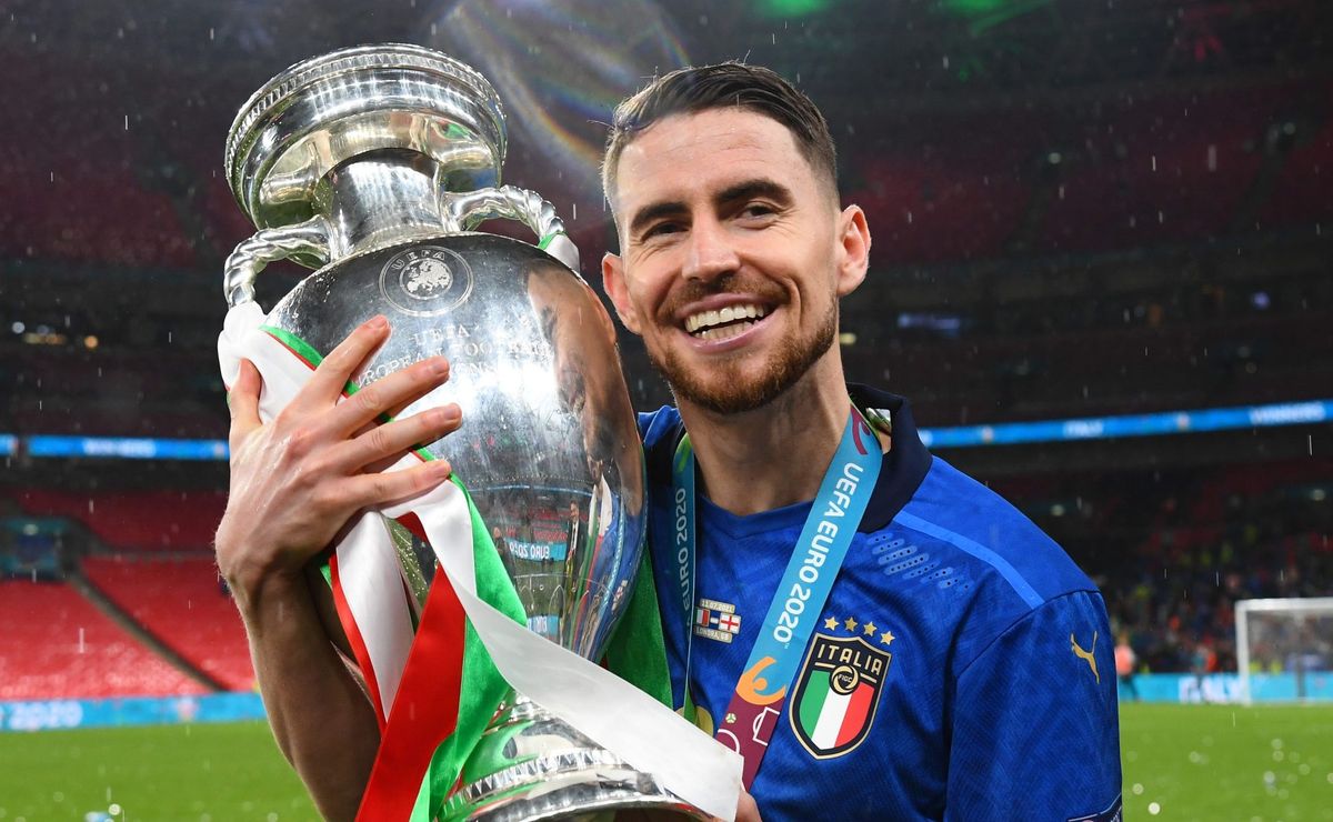 Jorginho quer sair do Arsenal e negocia volta para jogar em tricampeão da Libertadores