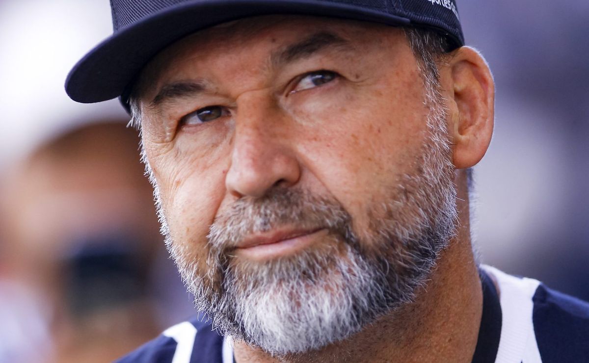 Roni é anunciado no Mirassol e transparência de Augusto Melo no Corinthians é criticada: “Lero lero”